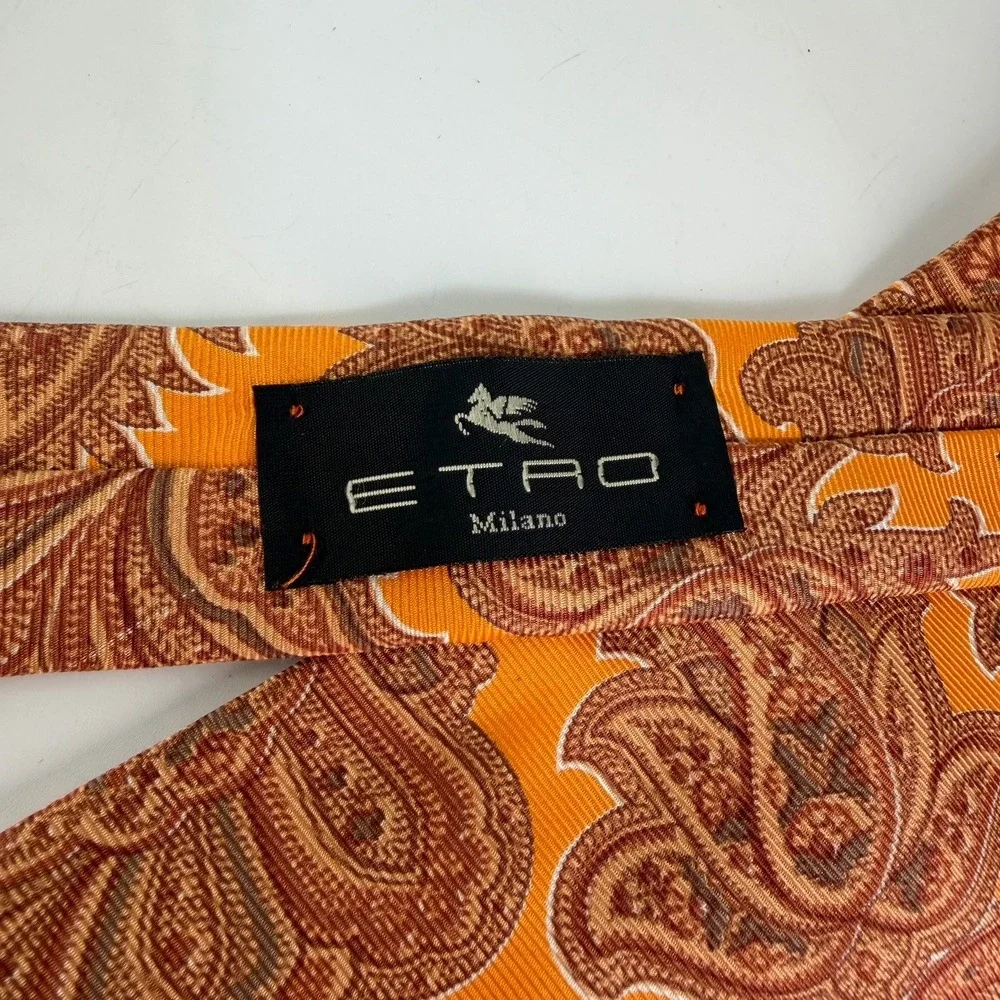 ETRO Milano Italy Paisley Tie Orange White Paisley Floral 100% Silk Necktie